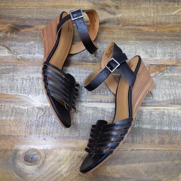 🆕🌿LEATHER GLADIATOR WEDGE SANDALS🌿 - Picture 3 of 10